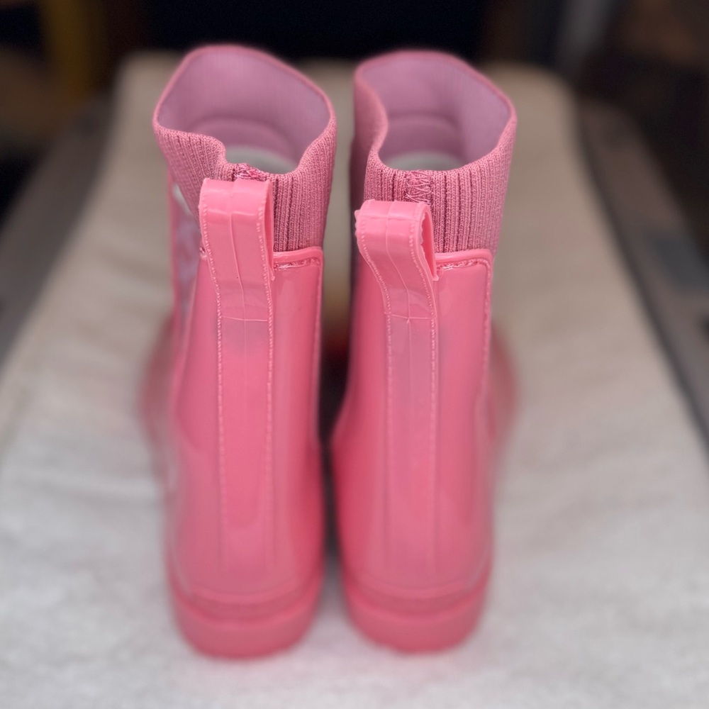Coach Womens rain boots size 8, pink, with signature coach logo sock upper - Picture 5 of 10
